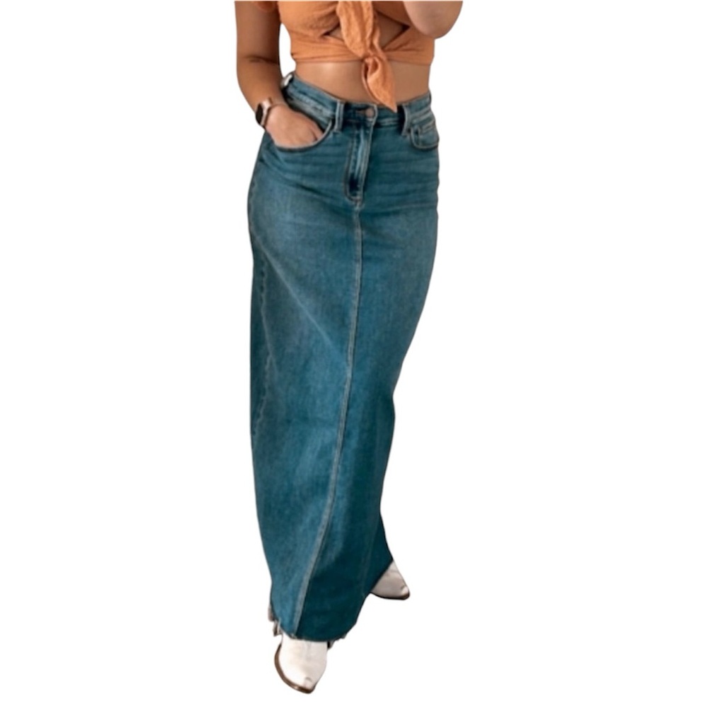 APRICOT LANE DENIM MEDIUM WASH MAXI SKIRT WITH BACK SLIT WOMENS